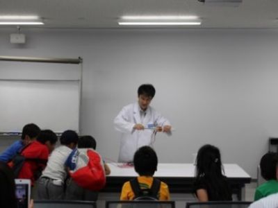 科学技術館・中村先生の発電実験教室